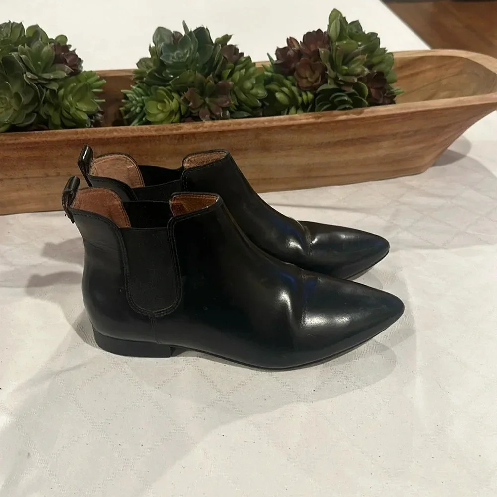 Madewell Black Pointed Leather Ankle Booties